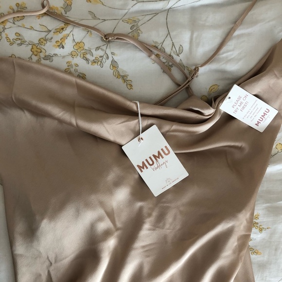 Champagne Satin midi dress - Picture 3 of 4